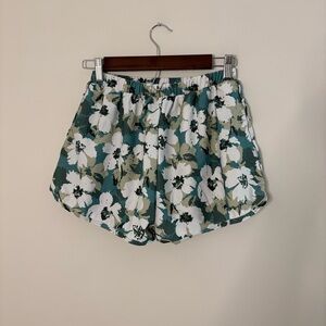 NWOT Summer Mae Womens Size 6 Swim Shorts With Liner Green Tropical Beach